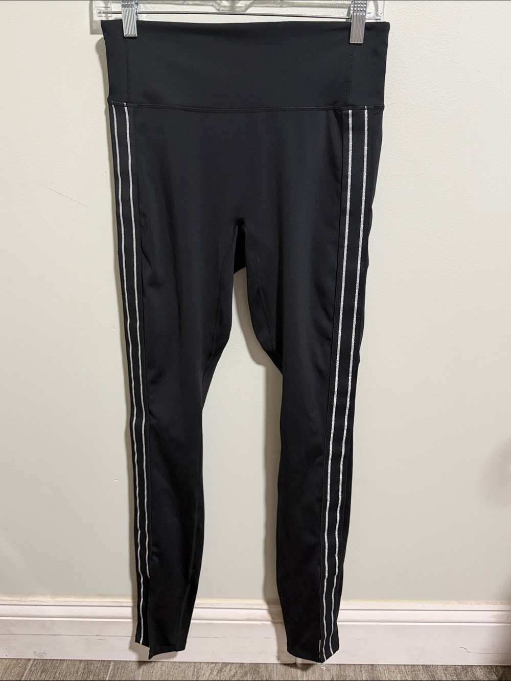 Fabletics Striped Slit Leggings Size Medium
